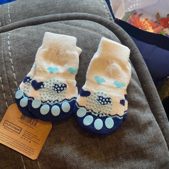 Pup Crew Dog Socks Medium/Large Non-Slip Tan Heart Zig Zag Design NEW - Picture 5 of 6